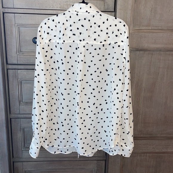 Banana Republic Dillon Classic Fit Blouse, size medium - Picture 2 of 5